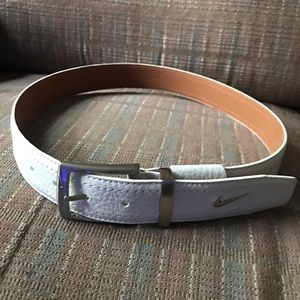 White nike golf belt